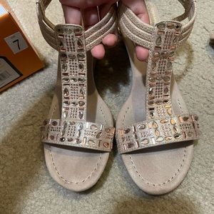 ❤️‍🔥SOLD❤️‍🔥New York Transit Small Wedge Sandals